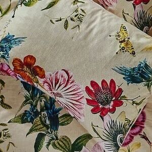 Anthropologie Rowena Botanique Standard Shams Set